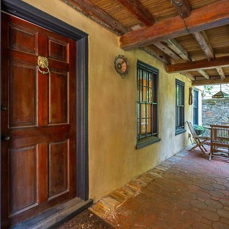 The Most Charming Old Brick Alley In Charleston Exterior foto